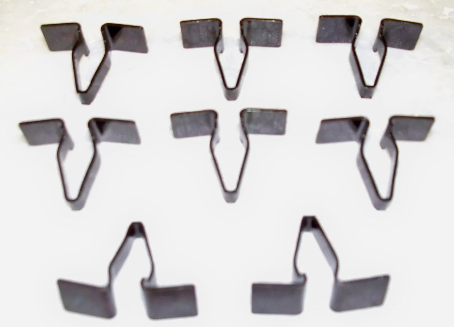 1955-59 Chevrolet / GMC Truck Lower Dash Molding 8-Piece Clip Set
(Replaces GM# 3717493) Set.