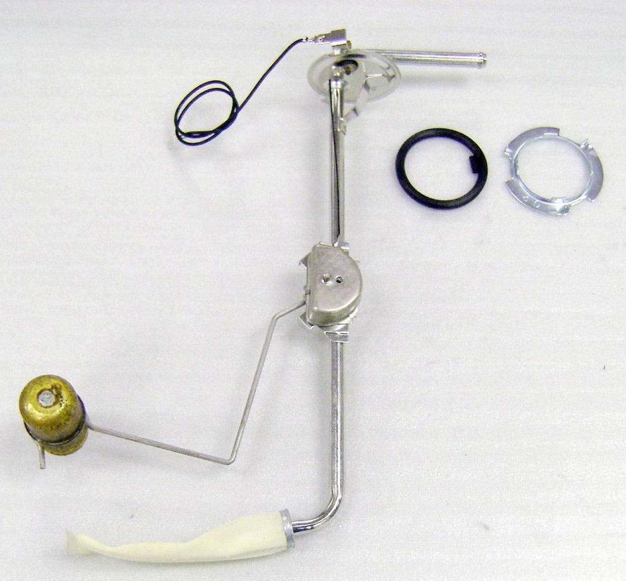 1969-72 Chevrolet Blazer / GMC Jimmy, 1967-72 Chevrolet / GMC Suburban Fuel Tank Sending Unit (3/8" Fuel Line) (Replaces GM# 6428271) Each.